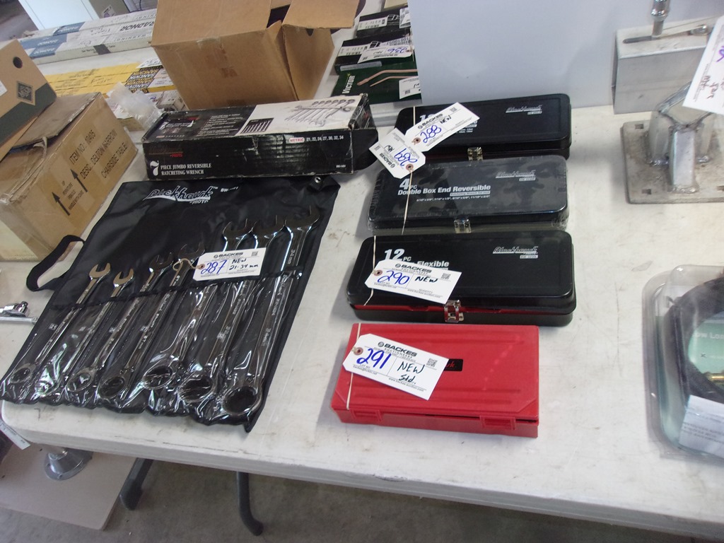 Item Image for New shop tools, shop equipment, store displays, & lawn mower auction