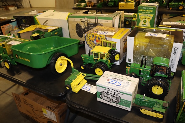 Item Image for Viewing: Sunday Feb 16th from 12:00 to 2:00 PM. Or swing by Auction Center to view during business hours.