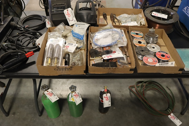 Item Image for Truc, Skid Steer, Lawn & Garden, Shop Equipment, Hand & Power Tools