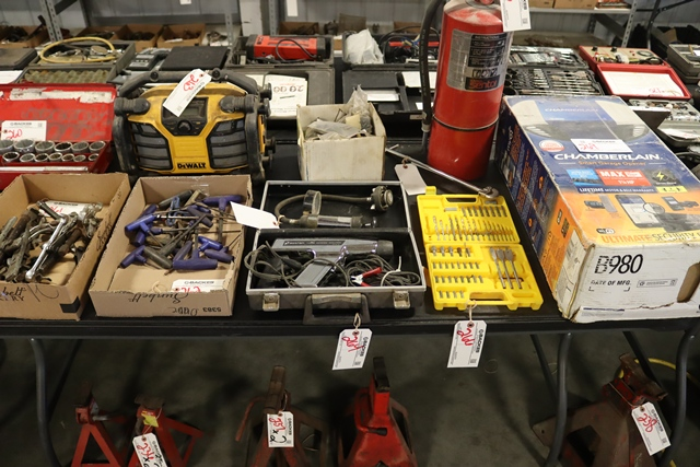 Item Image for Truc, Skid Steer, Lawn & Garden, Shop Equipment, Hand & Power Tools