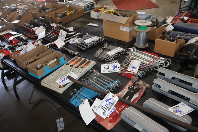 Item Image for Frerich's Automotive Body Repair Online Auction