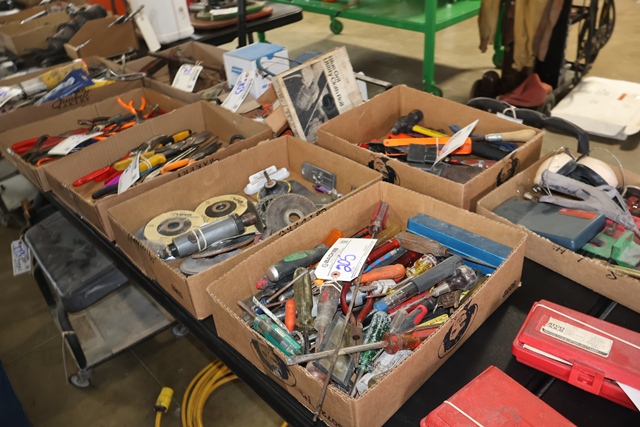 Item Image for Frerich's Automotive Body Repair Online Auction