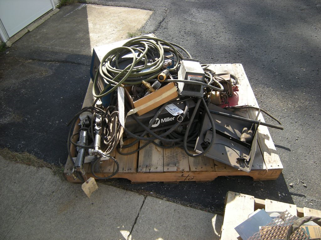 2-Wheel Wire Caddy With Assorted Wire Spools - Roller Auctions