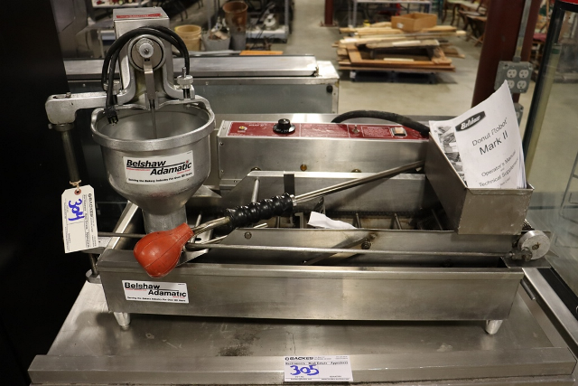 Sold at Auction: Waring Pro Electric food slicer. Sharp blade