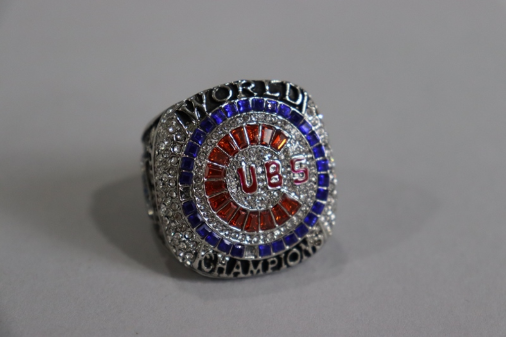 2014 Hank Aaron Topps Commemorative World Series Champions Ring